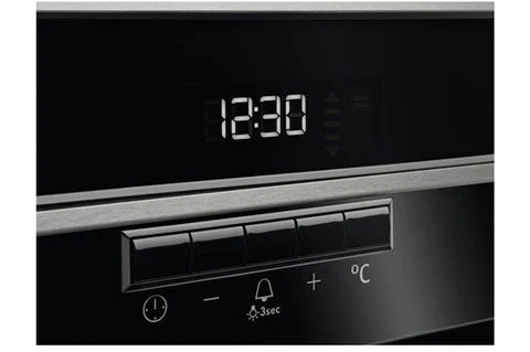 Four encastrable Aeg BPE642120M