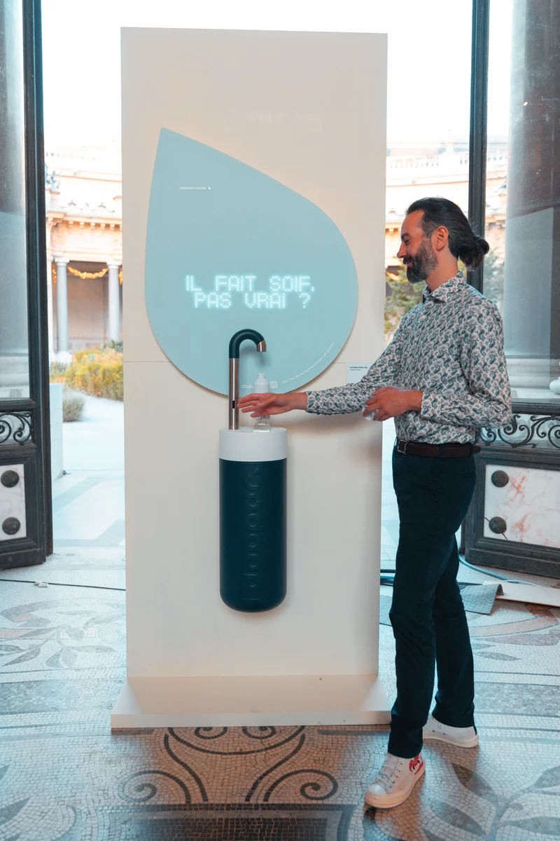 Robinet d'eau Dopper - un robinet d'eau avec un message durable