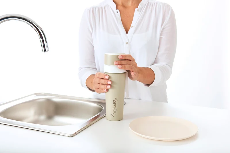 Bouteille d'eau en acier Laica avec filtre à eau - filtrez pendant que vous buvez - beige, rouge ou vert