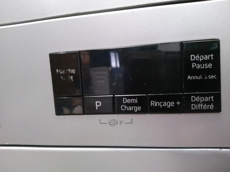 Lave-vaisselle Pose Libre 13 couverts Reconditionné BEKO UDFN15310S