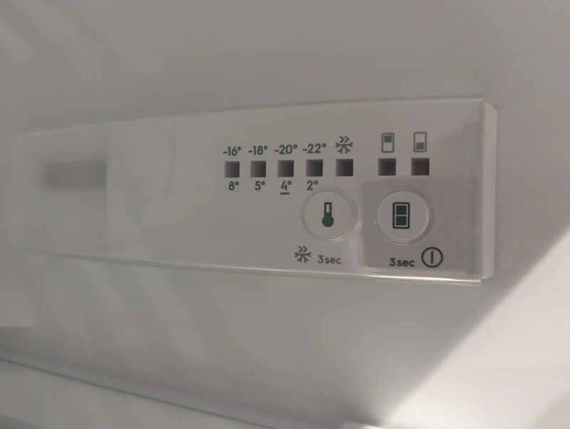 Réfrigérateur Encastrable 259 L Reconditionné ELECTROLUX KTB2DE16S